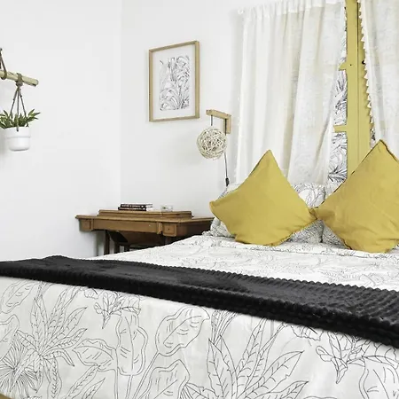 Canaria Luna - Large Saltwater Pool