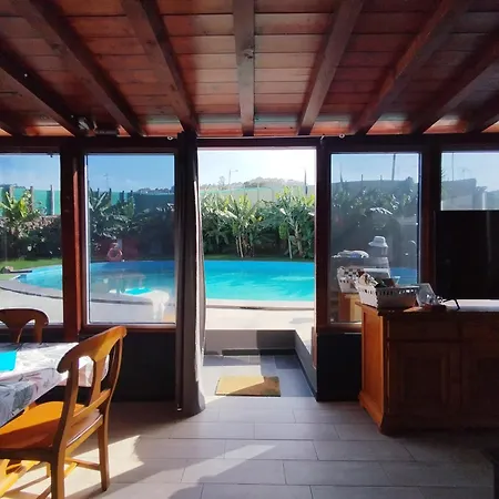 Canaria Luna - Large Saltwater Pool
