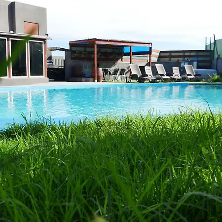 Canaria Luna - Large Saltwater Pool